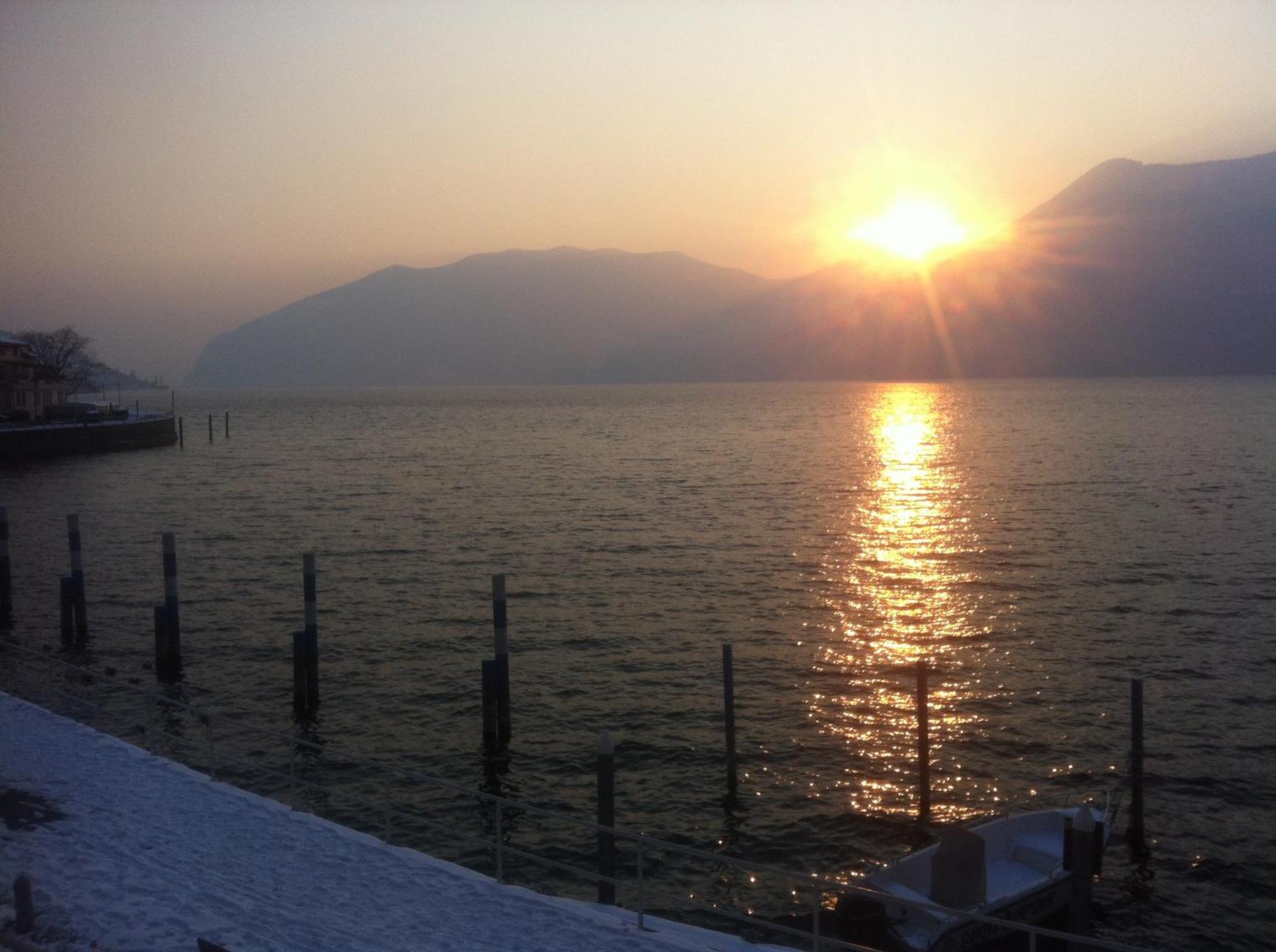 In Riva Al Lago Di Iseo Dependance Primo Piano Мароне Экстерьер фото